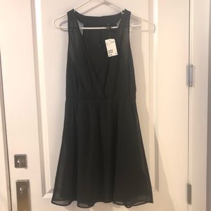 Brand new black flowy dress from H&M